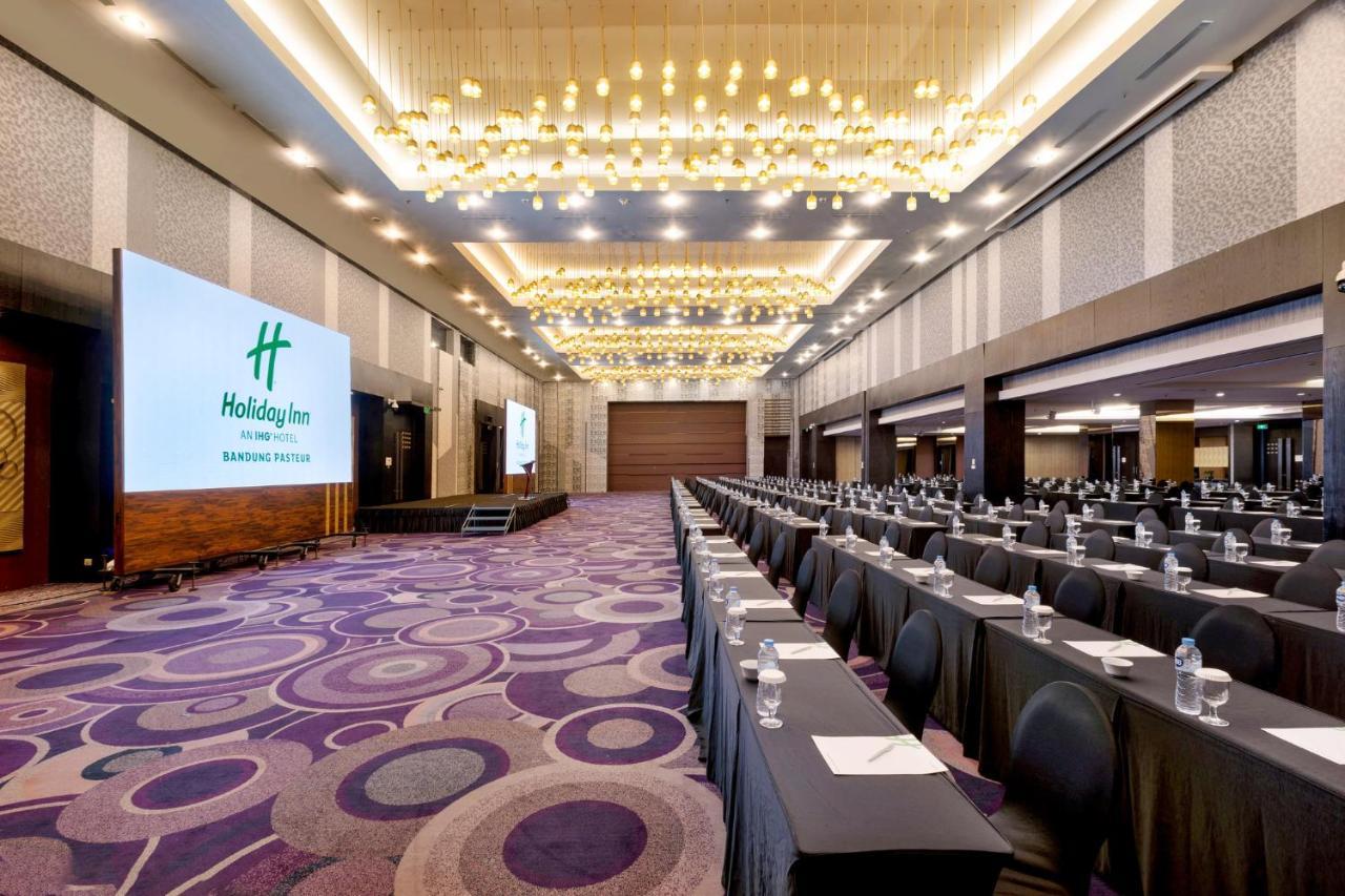 Holiday Inn Bandung Pasteur By Ihg Екстер'єр фото