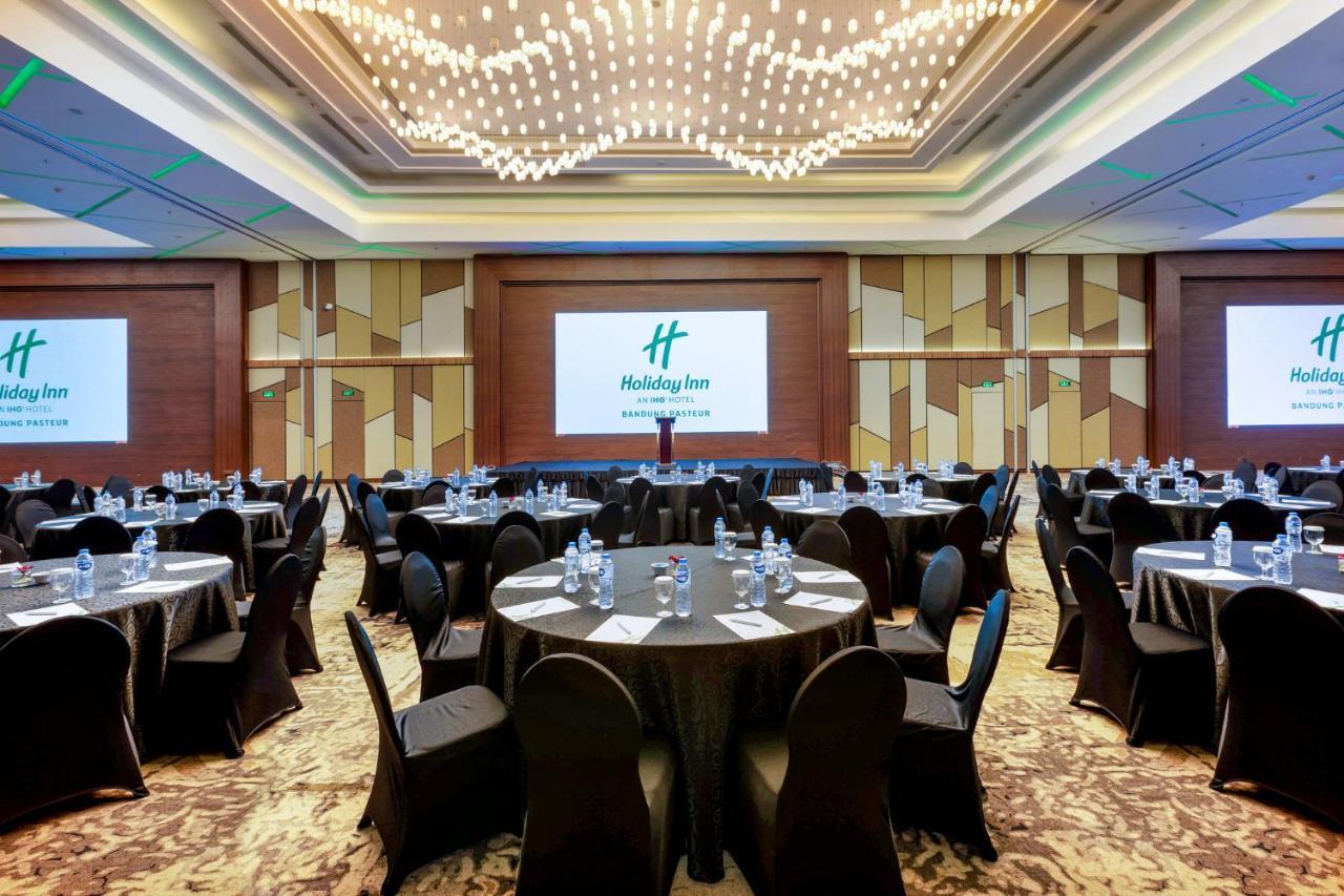 Holiday Inn Bandung Pasteur By Ihg Екстер'єр фото