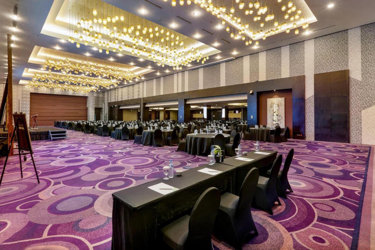 Holiday Inn Bandung Pasteur By Ihg Екстер'єр фото